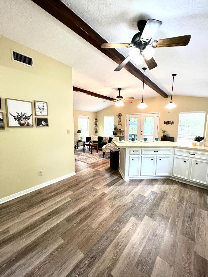 2 Bdrm Treehouse Hideout- Lake Conroe With Boat Ramp Монтгомери Экстерьер фото