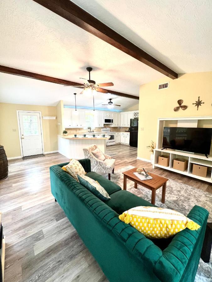 2 Bdrm Treehouse Hideout- Lake Conroe With Boat Ramp Монтгомери Экстерьер фото
